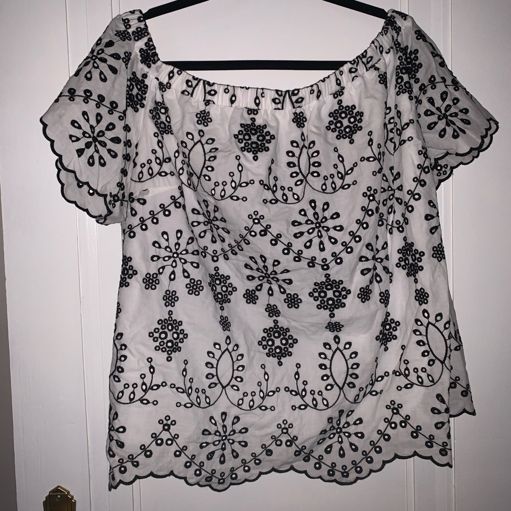 Off the shoulder eyelet top NWT